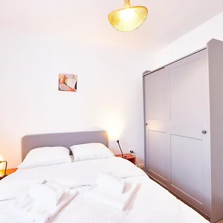 Appartement Rt 1 - F3 Au 1er Etage - 1 A 5 Pers Mulhouse