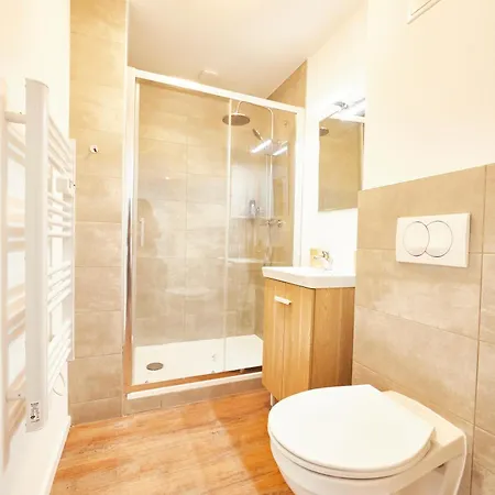 Rt 1 - F3 Au 1er Etage - 1 A 5 Pers Appartement Mulhouse