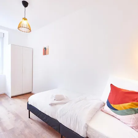 Appartement Rt 1 - F3 Au 1er Etage - 1 A 5 Pers Mulhouse