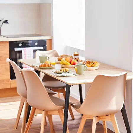 Rt 1 - F3 Au 1er Etage - 1 A 5 Pers *